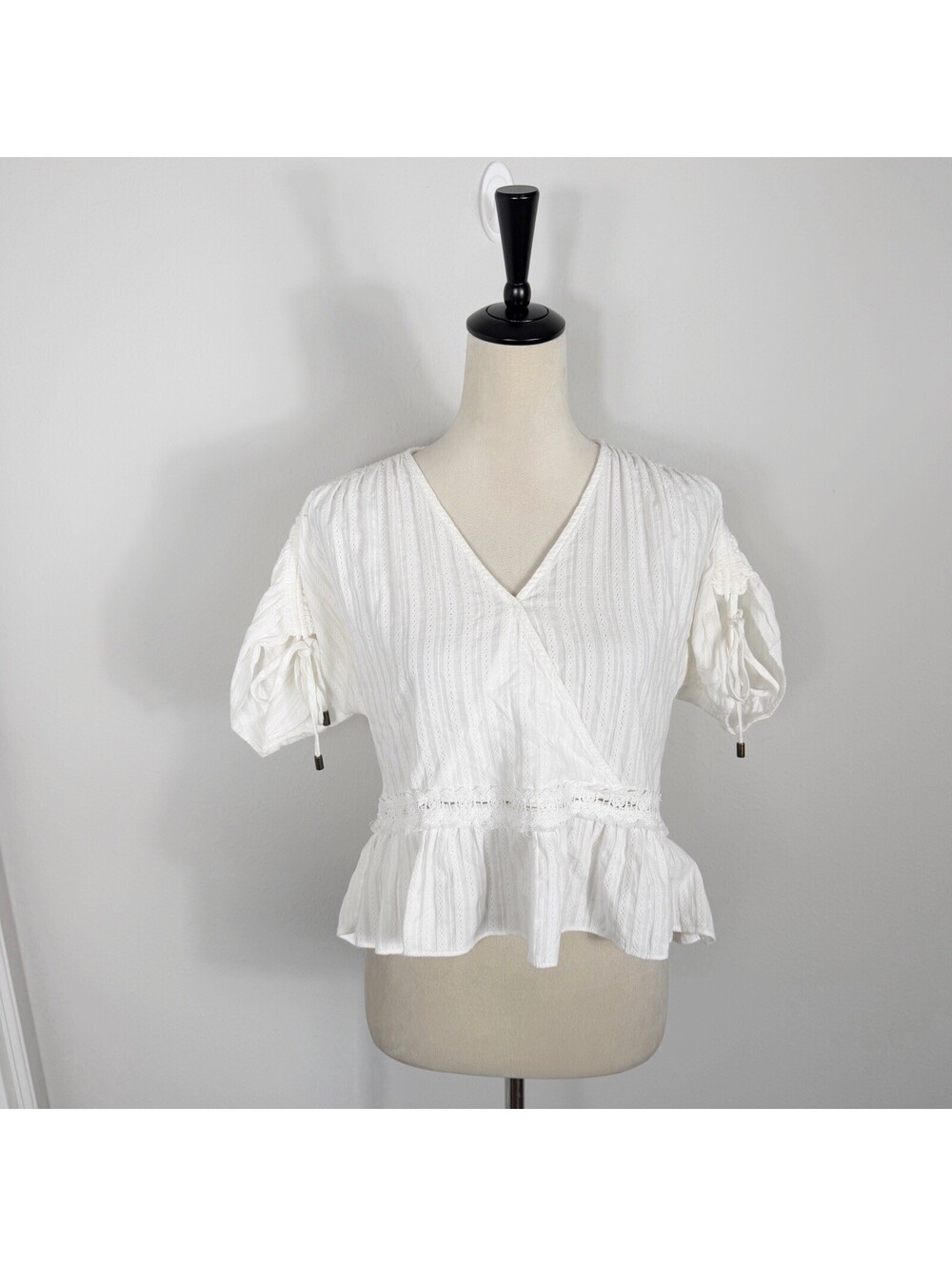 Maeve Anthropologie White Eyelet Short Sleeve Babydoll Top Faux Wrap Size Small